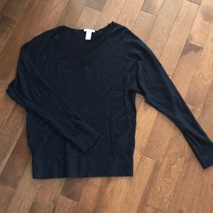 V neck loose boyfriend style airy sweater